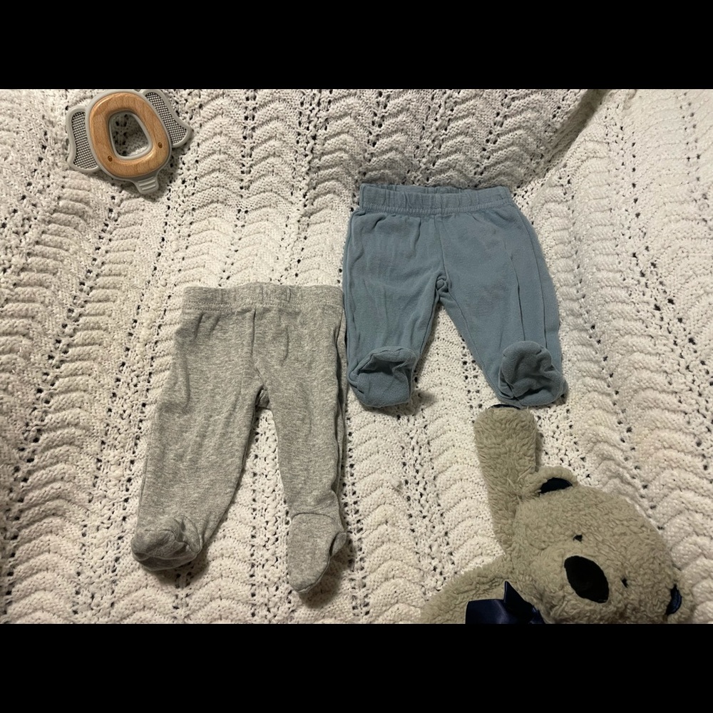 2 pairs of newborn footed pants